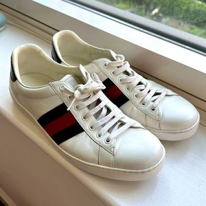 Authentic Mens Gucci sneakers- used.